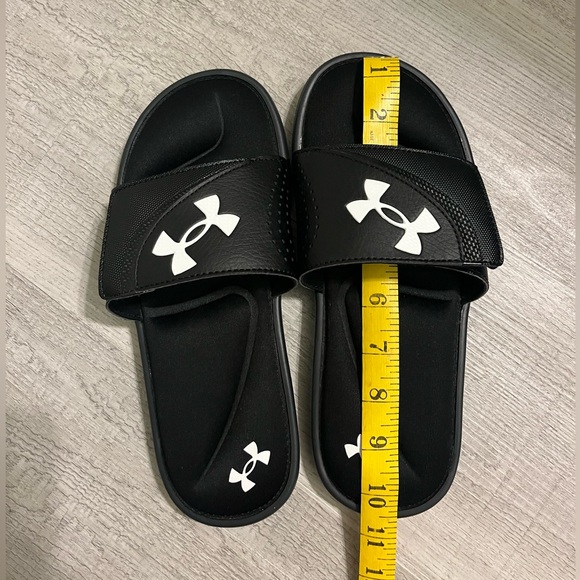 NWOT UNDER ARMOUR Cushioned Slides Sz: Mens (7) Women’s (8) - Picture 11 of 14